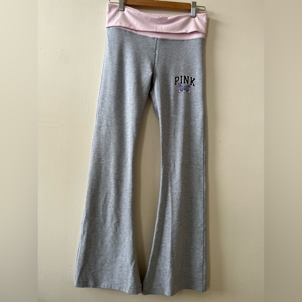 NWOT     PINK Victoria's Secret Gray and Pink Flare Leggings - Picture 2 of 9